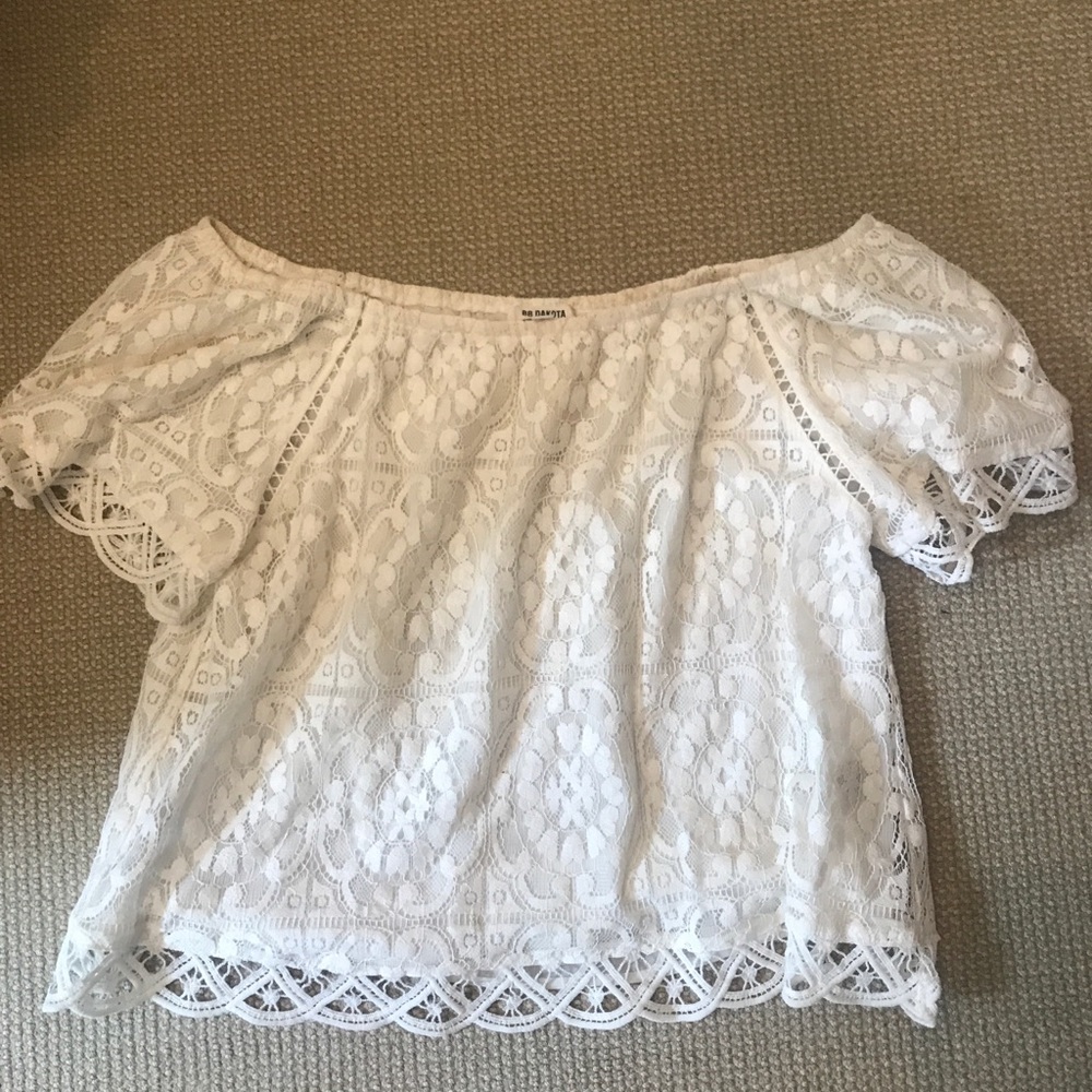 Off shoulder shirt